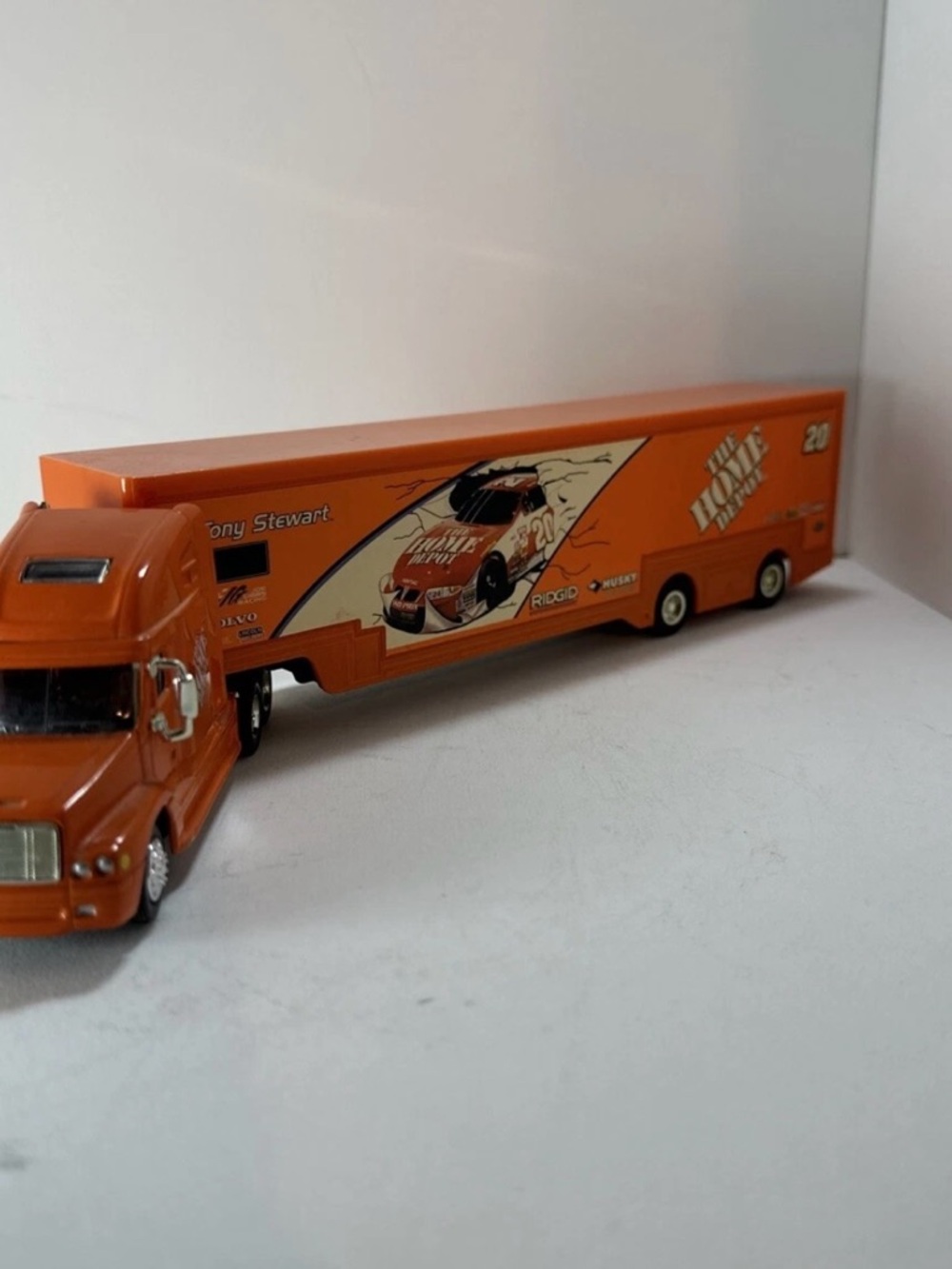 HASBRO 1999 DIE-CAST THE HOME DEPOT  TONY STEWART # 20 TRANSPORTER - Picture 4 of 6